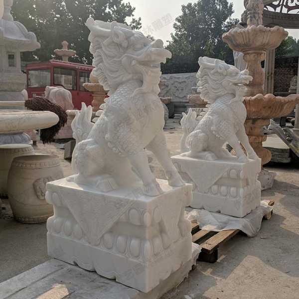 什么是傳統(tǒng)景觀中的藝術(shù)雕塑呢？